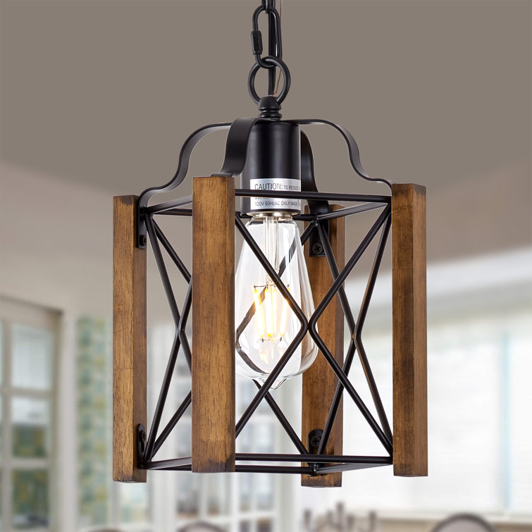 Single lantern pendant light