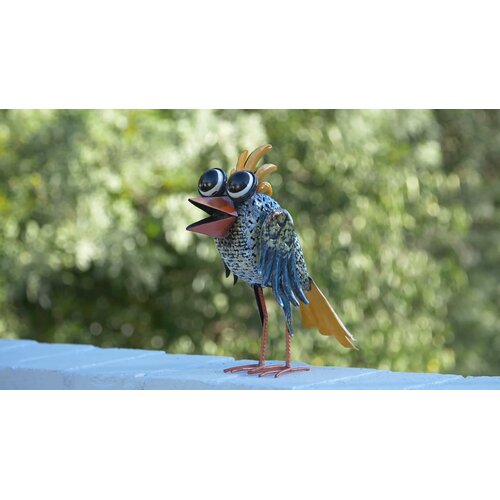 Gracie Oaks Mecosta Quirky Metal Wide-Eyed Bird Garden Art & Reviews ...