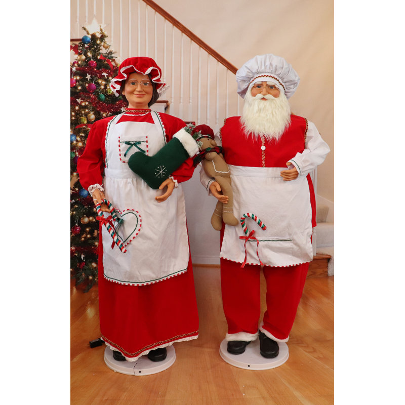 The Holiday Aisle Dancing Santa In Baking Outfit With Gingerbread