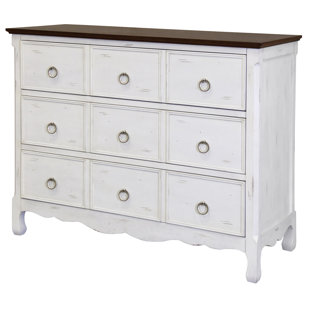 Maude 3 Drawer Chest by August Grove