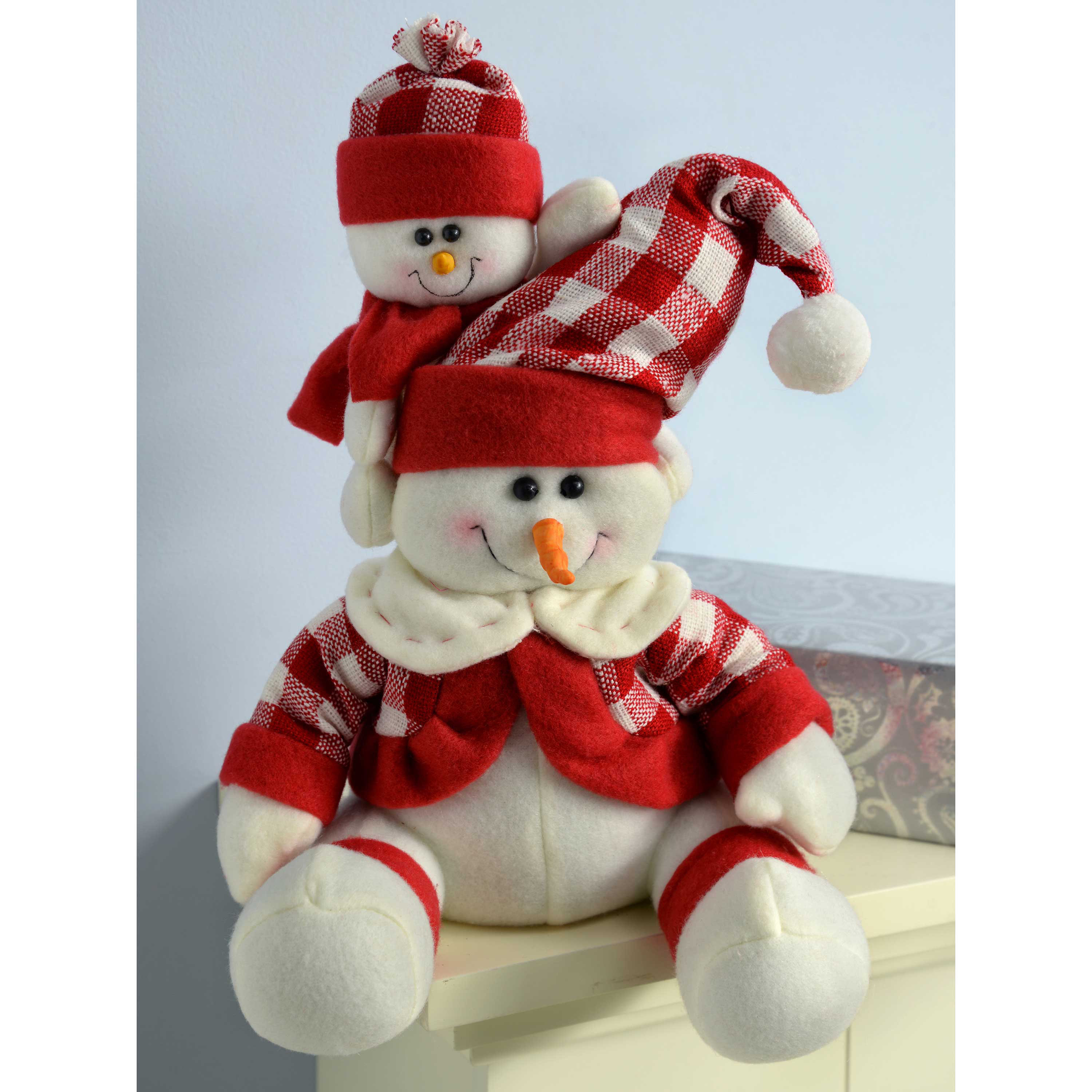 The Seasonal Aisle Sitting Snowmen Christmas Table Decoration