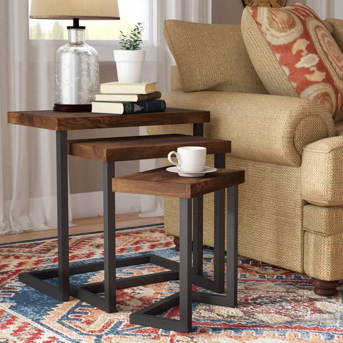 Crenata 3 Piece Nesting Tables Crenata 3 Piece Nesting Tables