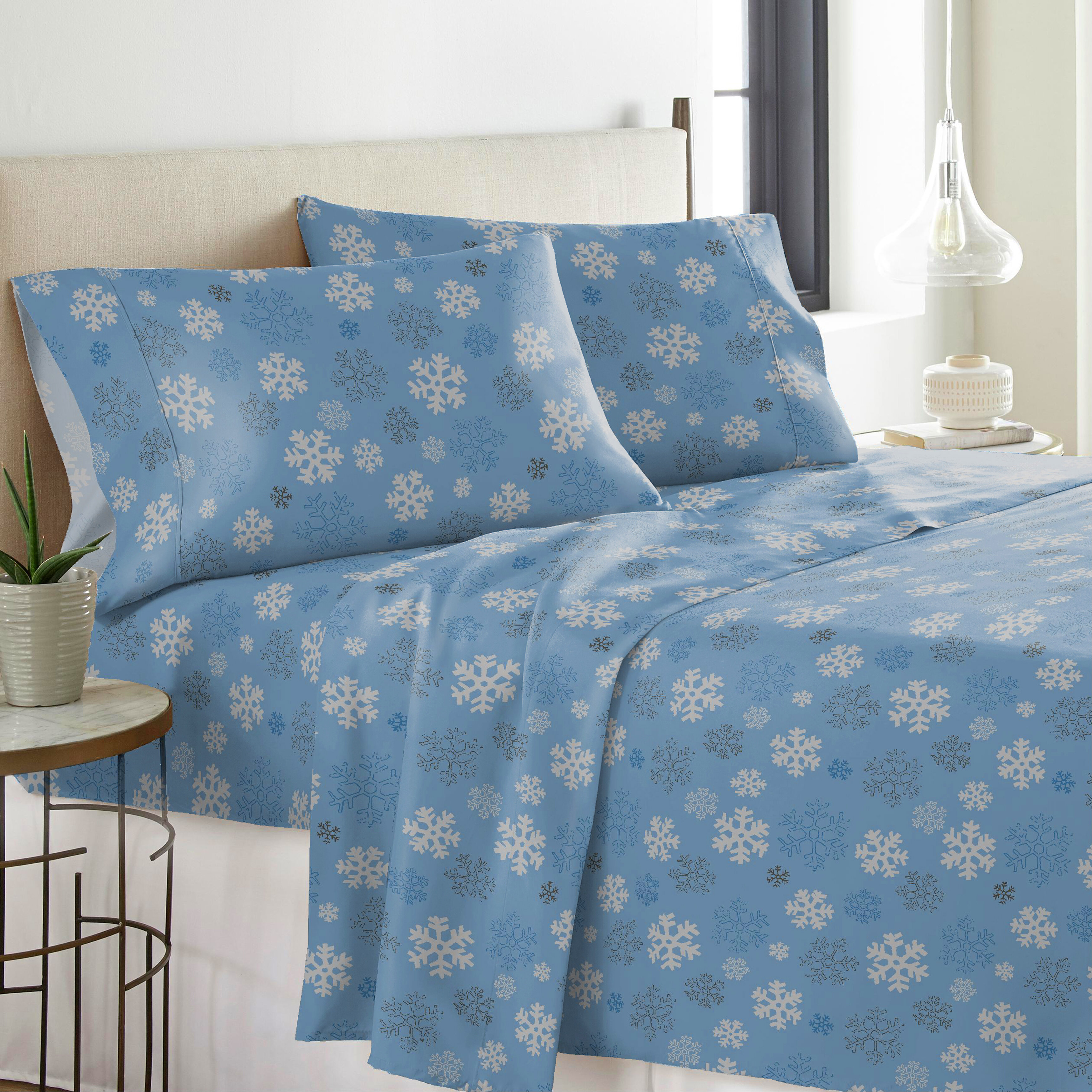 Blue/Silver Holiday Dotted Snowflake Flannel Sheet Set 