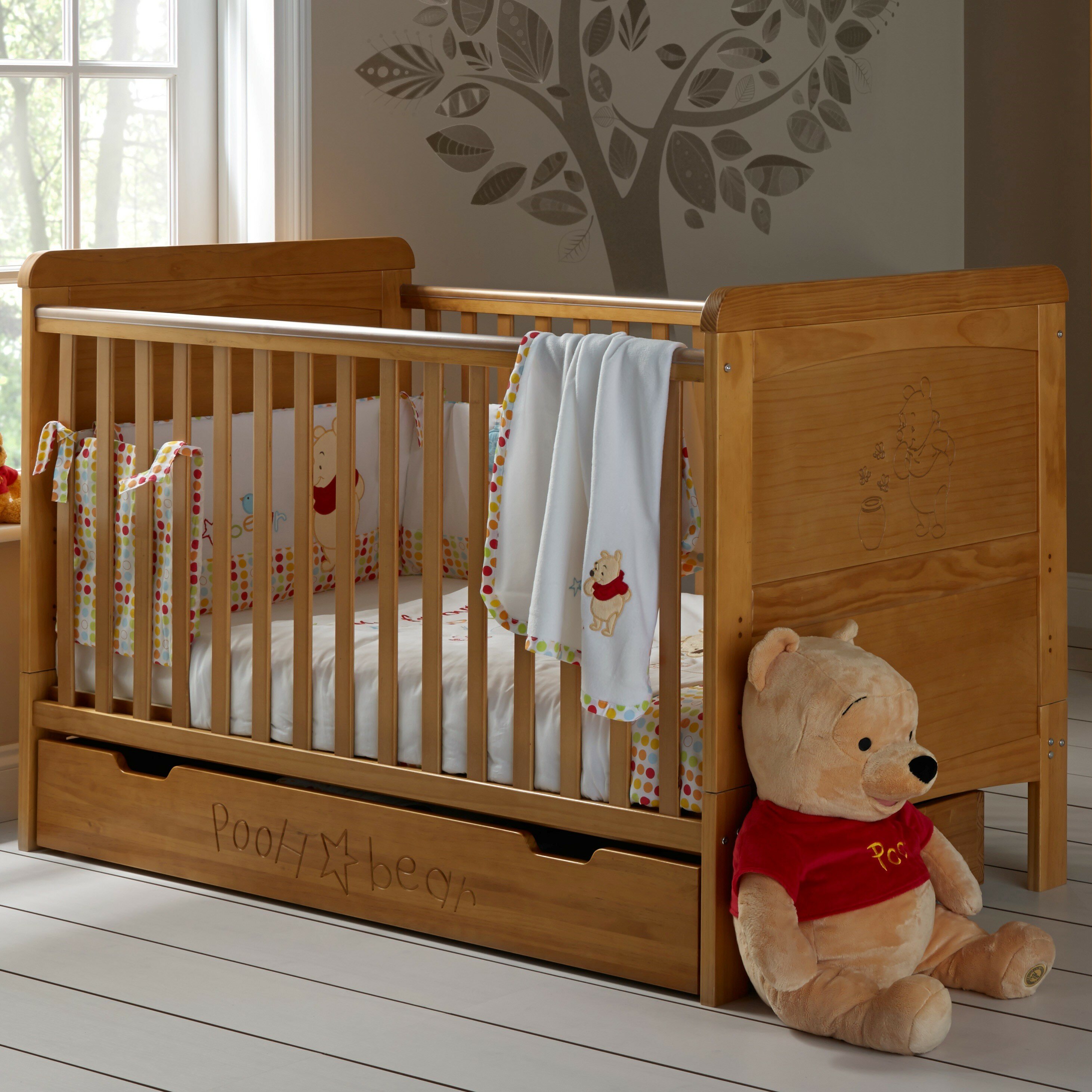 winnie the pooh baby cot