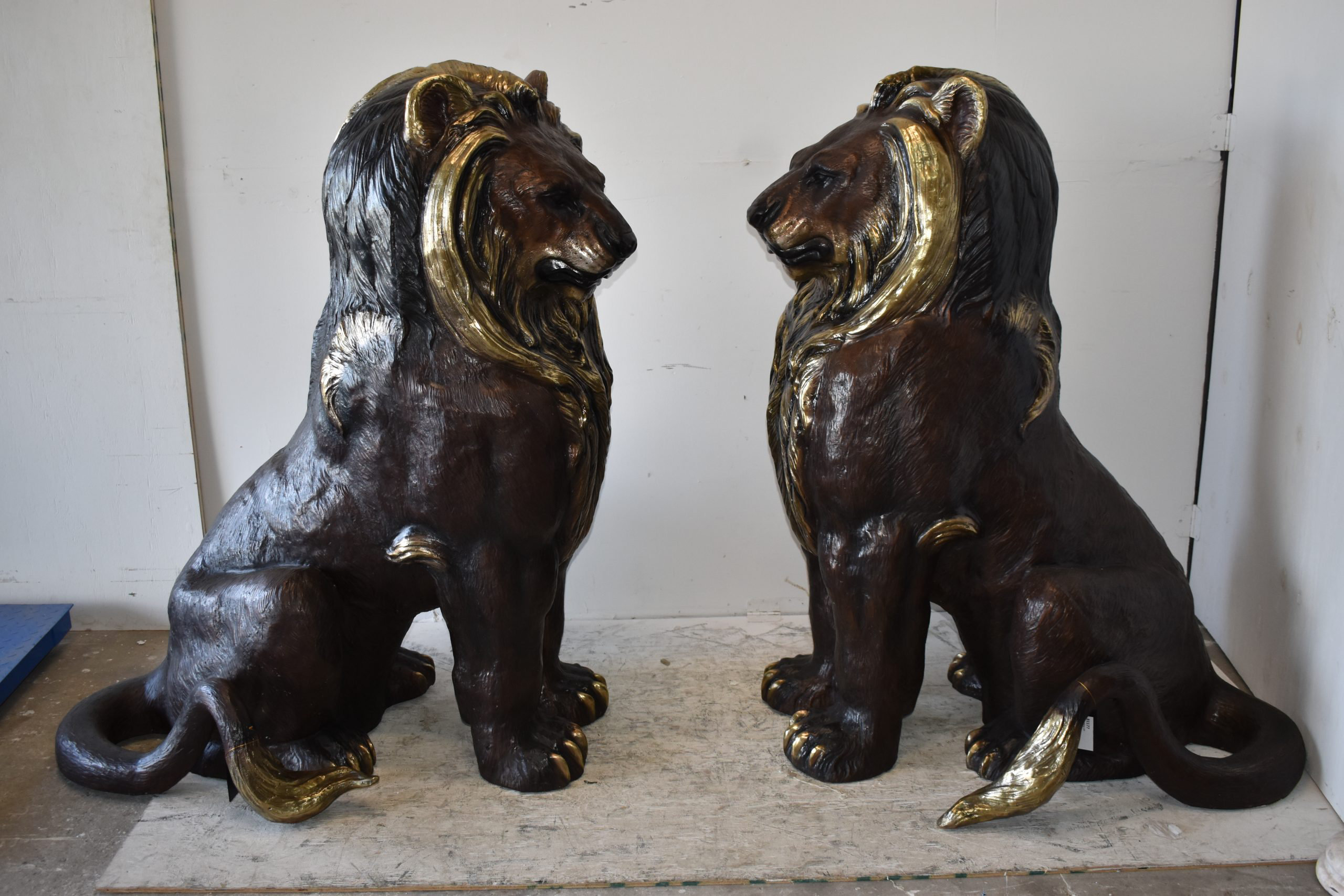 NIFAO Giant Lion Statue Wayfair