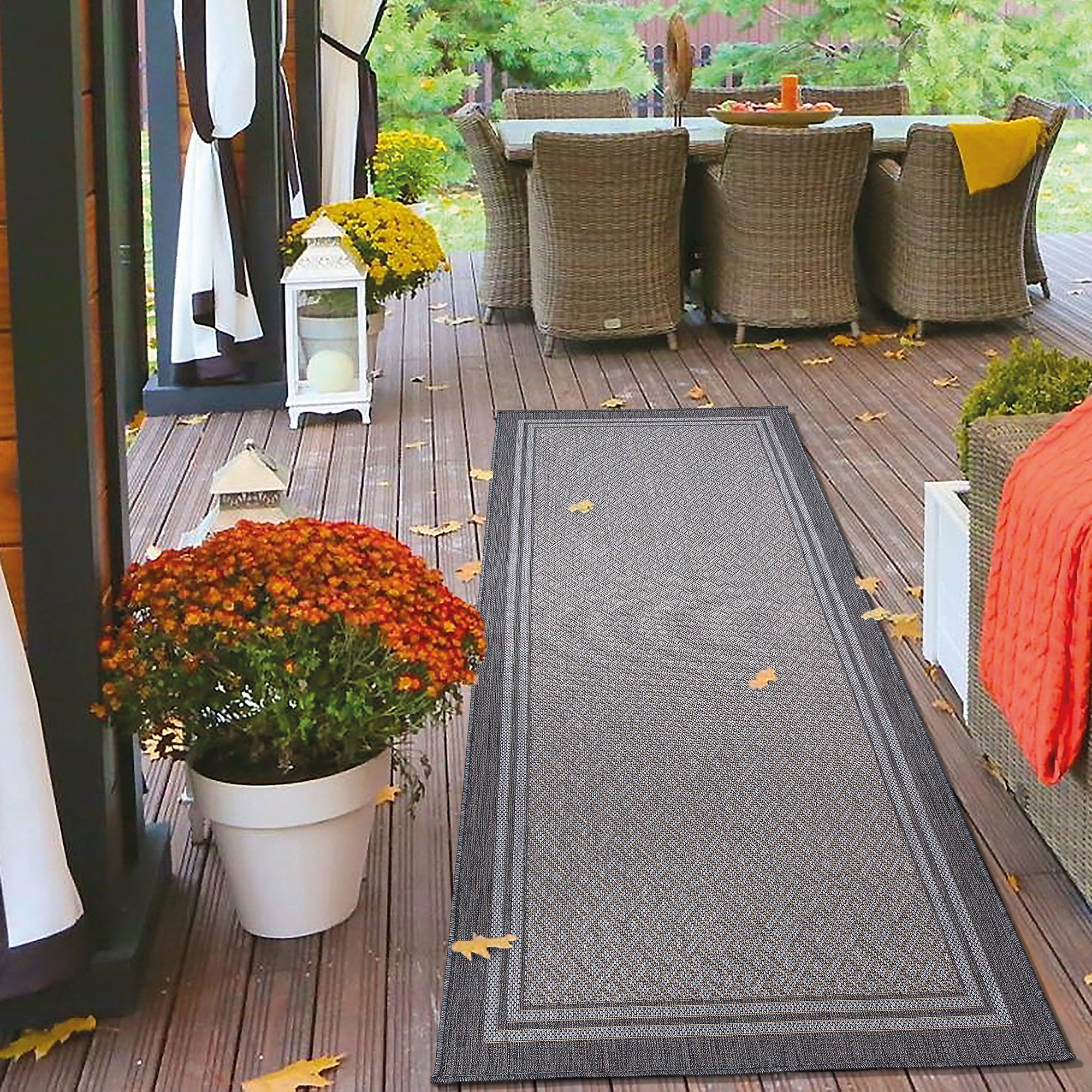 Latitude Run® Joondalup Flatweave Light Gray Indoor/Outdoor Rug