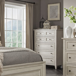 Stoughton 5 Drawer Chest by Rosecliff Heights