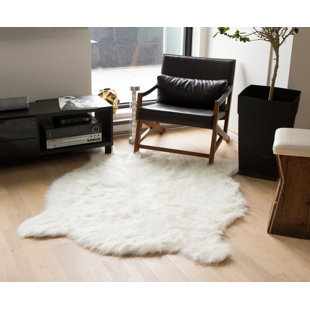 Premium Faux Fur Rocky Mountain Bear Skin Pelt Rug Plush Shag Brown Bear Carpet 