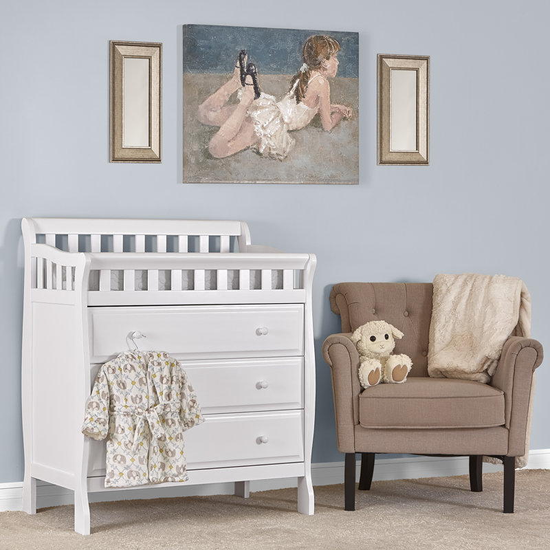 dream on me marcus changing table and dresser