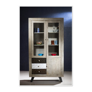 Vitrine Cell von TheWoodTimes