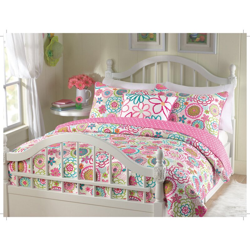 Zoomie Kids Stlaurent Floral Polka Dot Reversible Comforter