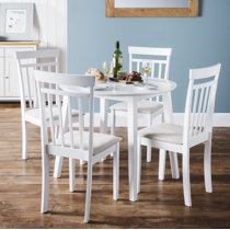 circle table and chairs