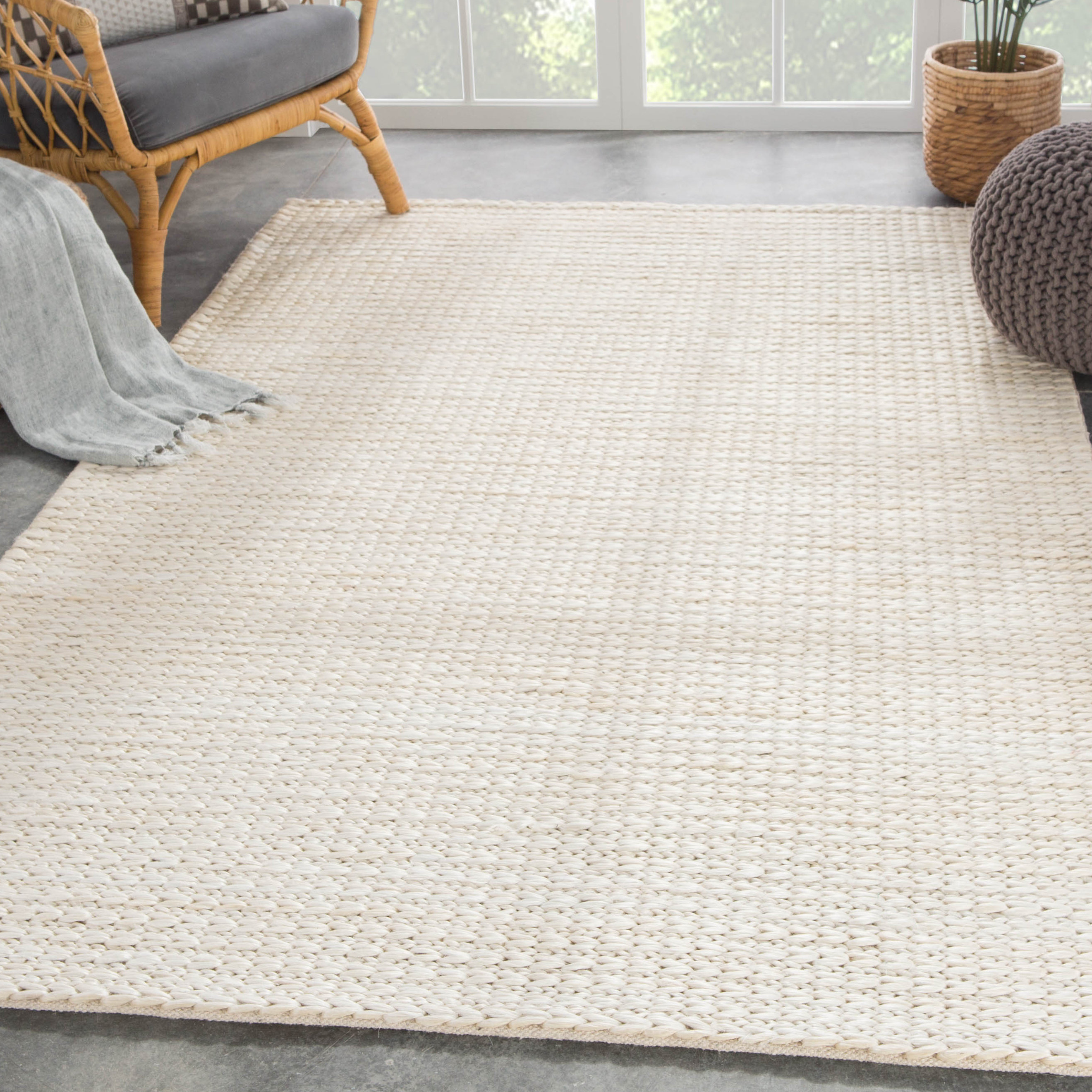 Gie Natural Solid Hand Woven White Area Rug Gie Natural Solid Hand Woven White Area Rug