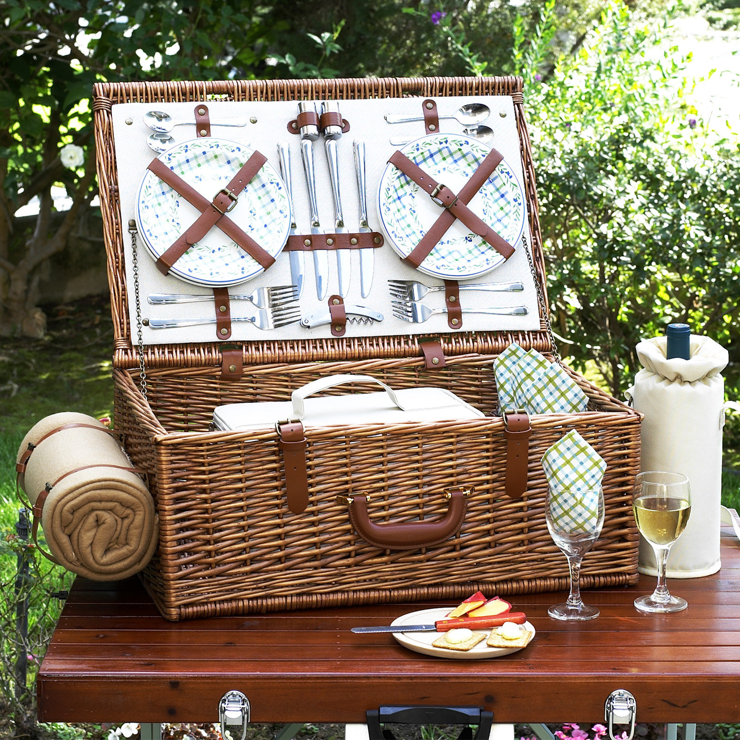 Picnic at Ascot Dorset Basket for Four in Gazebo & Reviews Wayfair