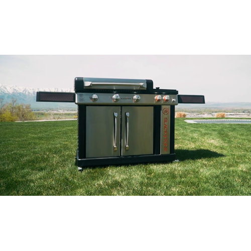 Blackstone 3 - Burner Free Standing Liquid Propane 48000 BTU Gas Grill ...