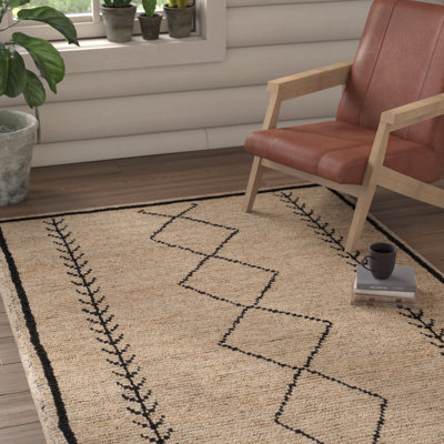 Wilmore Hand Woven Jute/Cotton Southwestern Rug in Ivory/Black