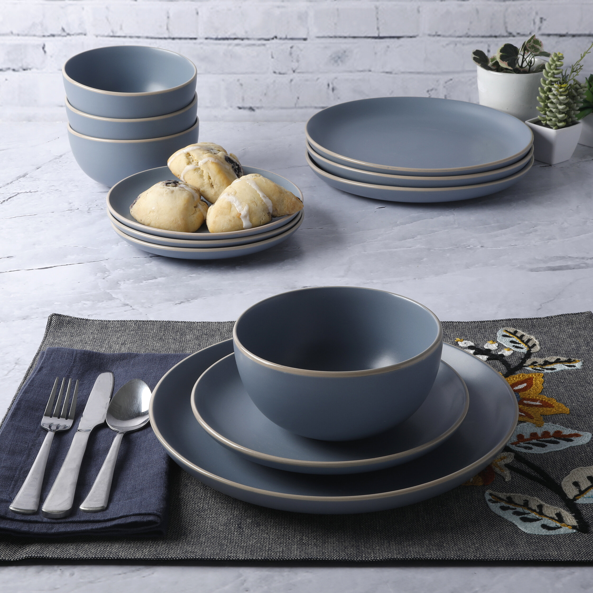 contemporary tableware