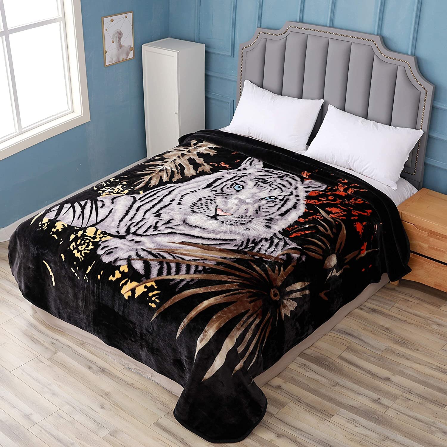 AUUXVA TFONE Japanese Tiger Patch Embroidery Pattern Throw Blanket Super Soft Cozy Luxury Lightweight Velvet Decor Throw Blanket for Couch Sofa Bed 1 Pack 60 x 90 inch Long 