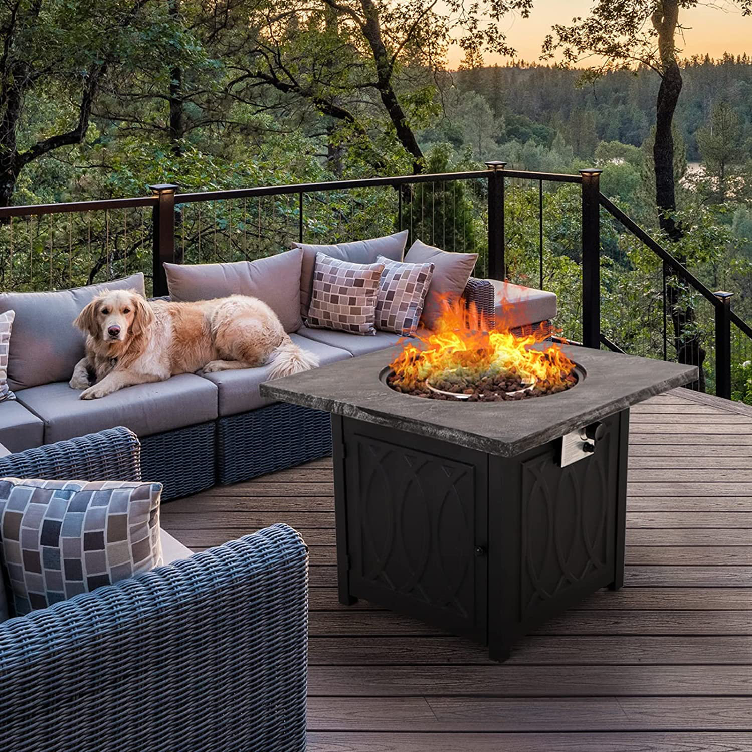 Red Barrel Studio® Table de foyer d'extérieur au propane, foyers carrés