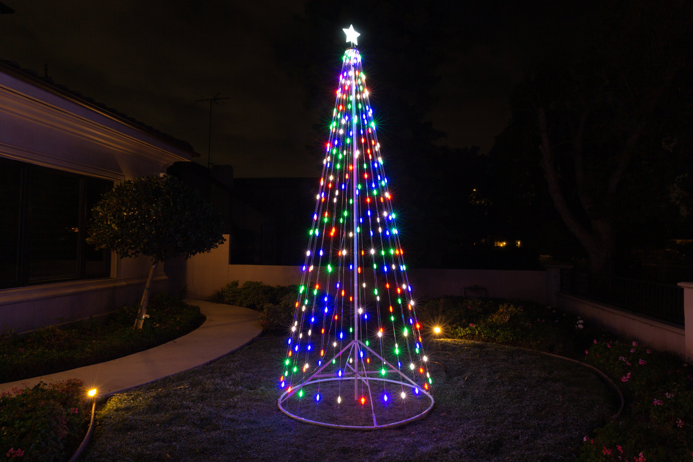 light strand christmas tree