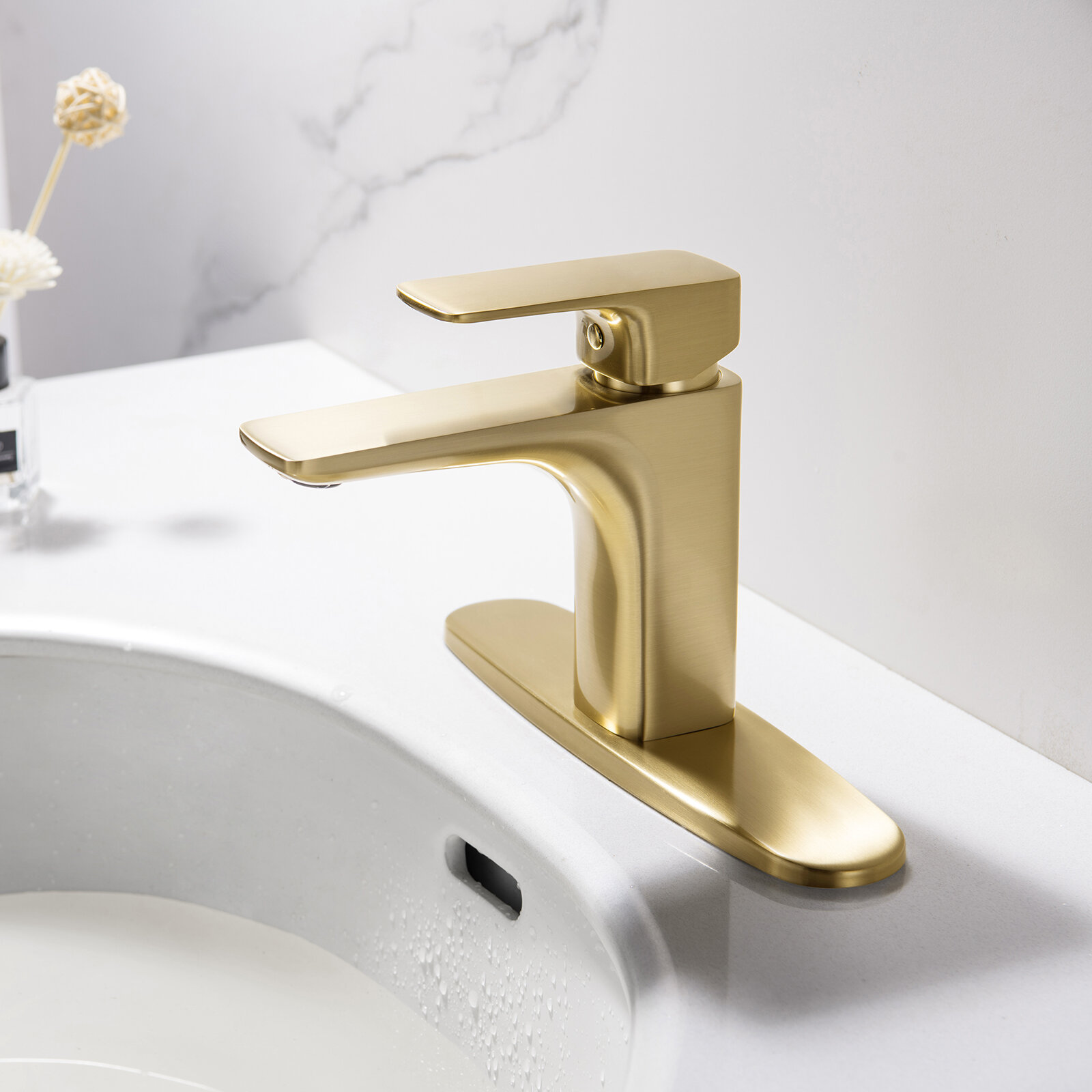 Bathroom Counter Top Taps Single Handle Golden Brushed Brass Basin Mixer Tap 1 