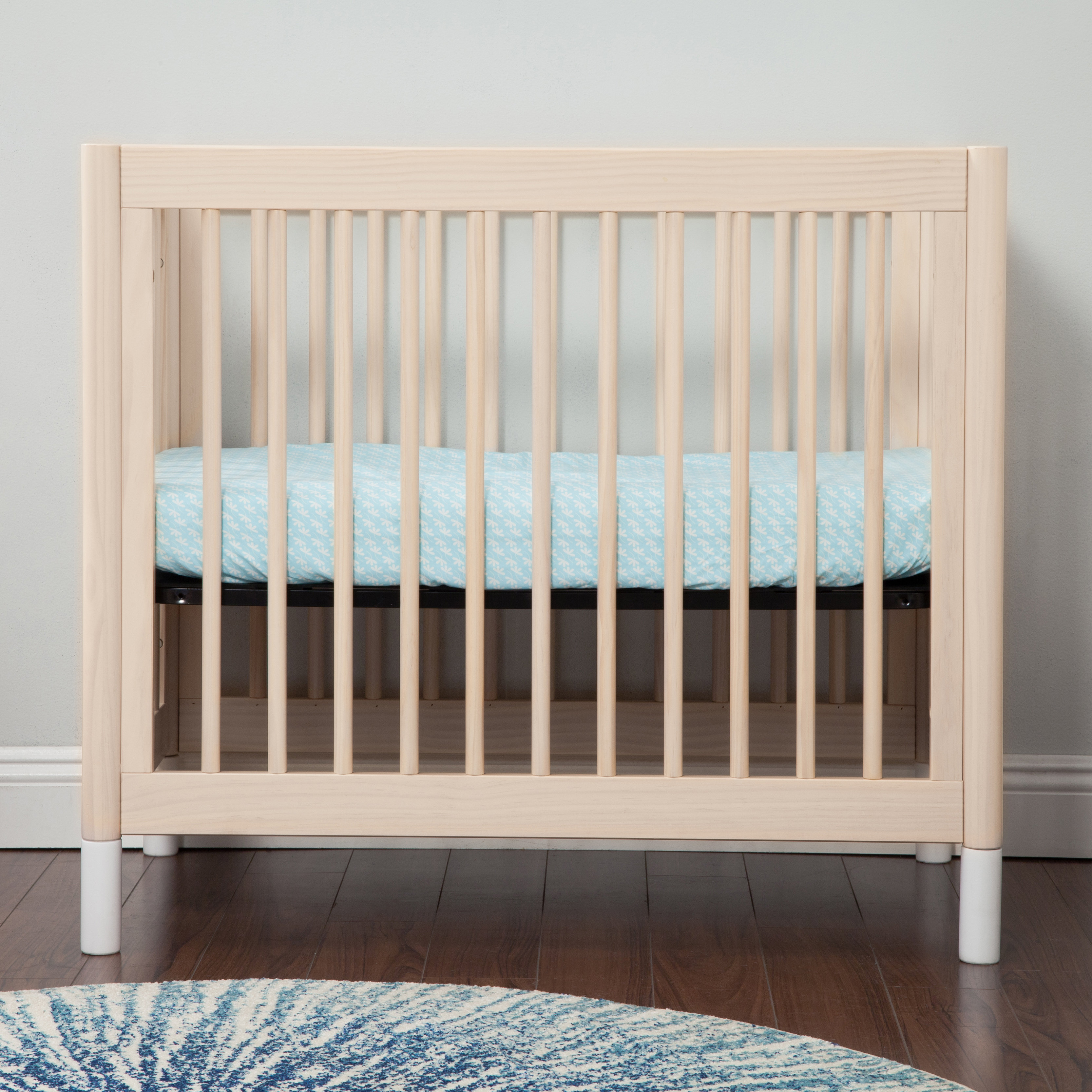 small convertible crib