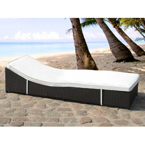 Gartenliege mit Auflage von Home & Haus