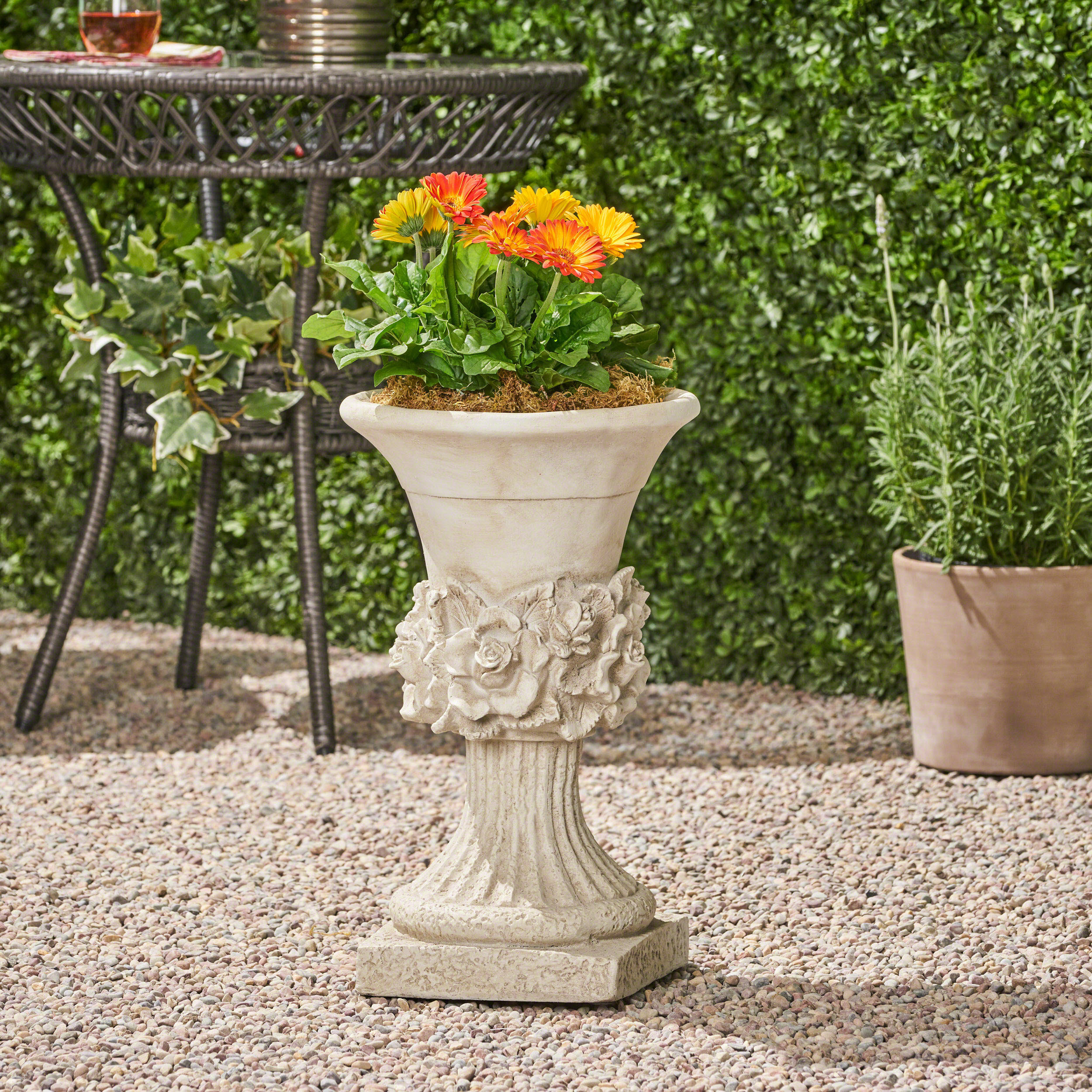Dyllan Concrete Chalice Urn Planter Dyllan Concrete Chalice Urn Planter