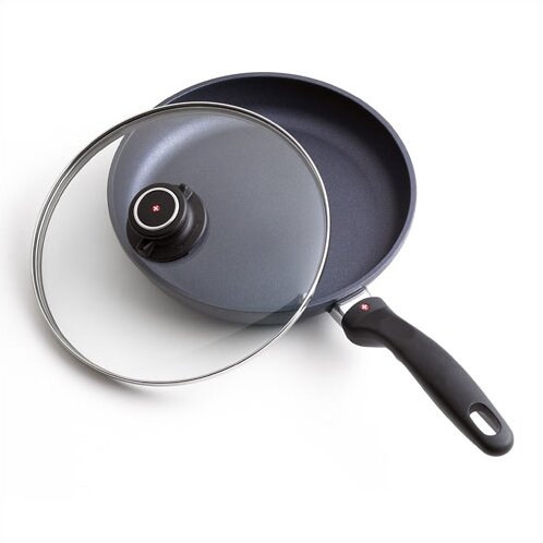 frying pan with cover