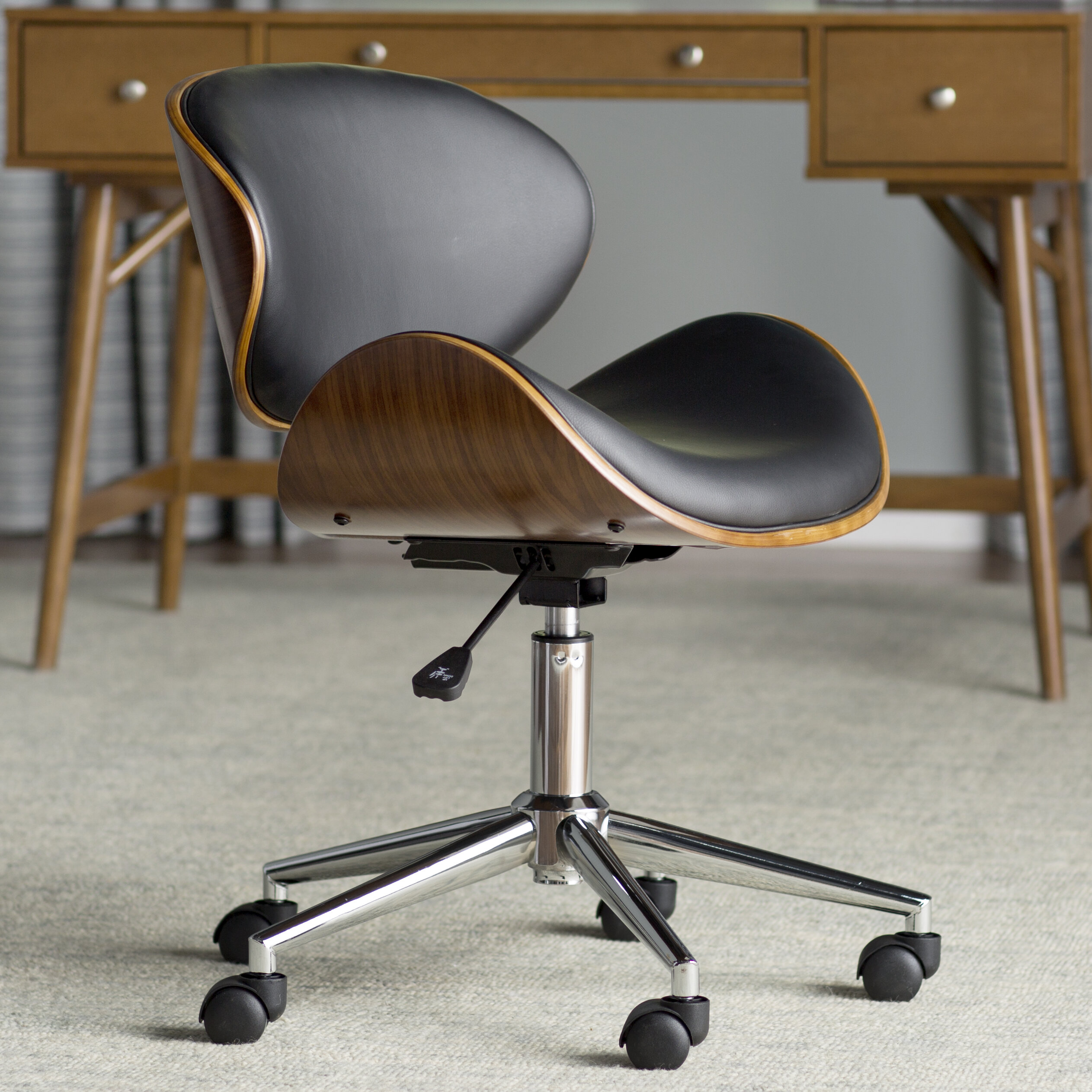 Стул на колесиках Alessa Upholstered Desk Chair - Restoration Hardware.