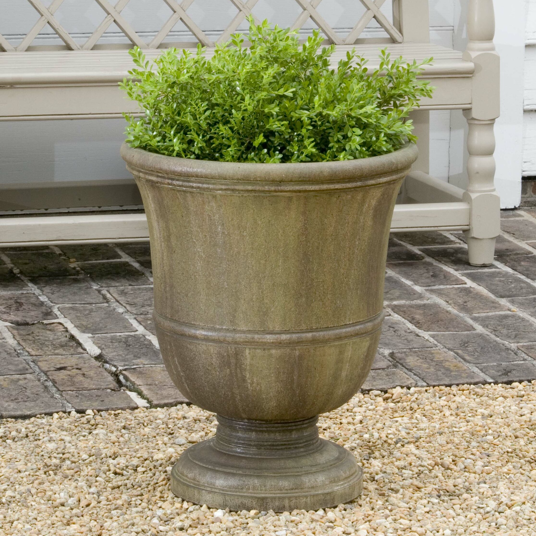 Lark Manor Connerton Cast Stone Urn Planter 