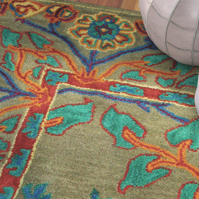 Earna Floral Handmade Tufted Wool Taupe/Rust/Teal Area Rug