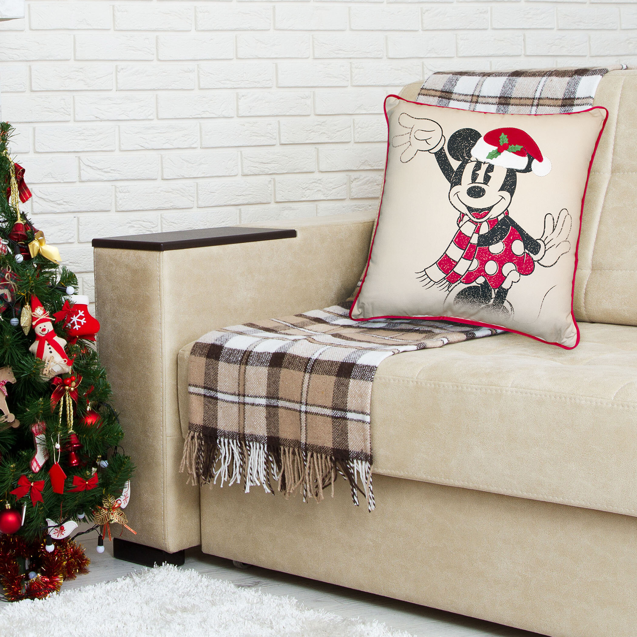 Disney Parks Santa Mickey & Minnie Mouse Reversible Christmas Throw Blanket New 