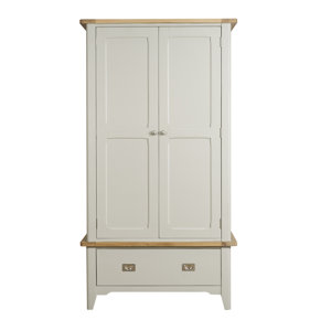 Kleiderschrank von Hazelwood Home