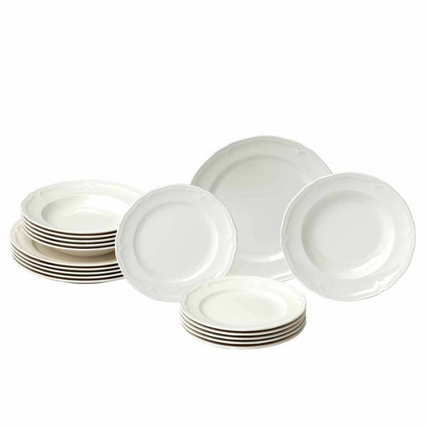 NEW KAHLA Germany Dinner or Salad Plates White Scalloped Porcelain Home Round Gift For Her