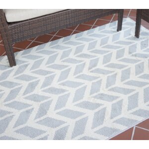 Quint Broken Arrow Gray Area Rug