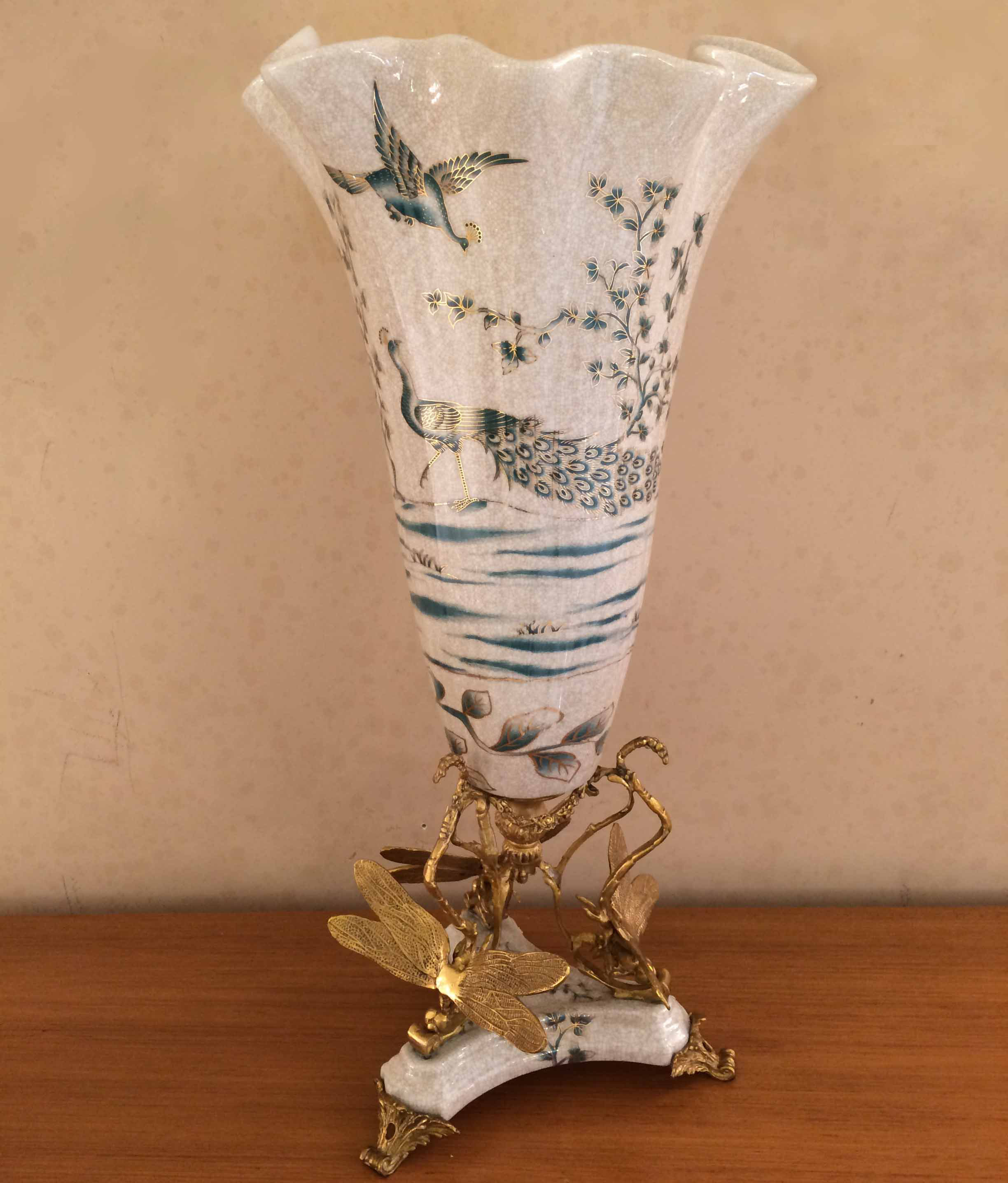 Decorative Flower Receptacle Floor Vase Decorative Flower Receptacle Floor Vase