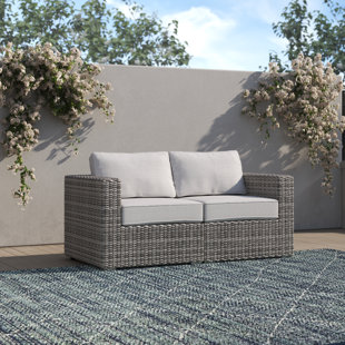 Ravenden Loveseat with Cushions