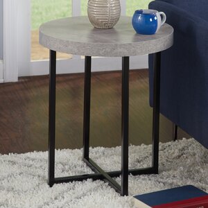 Quan End Table