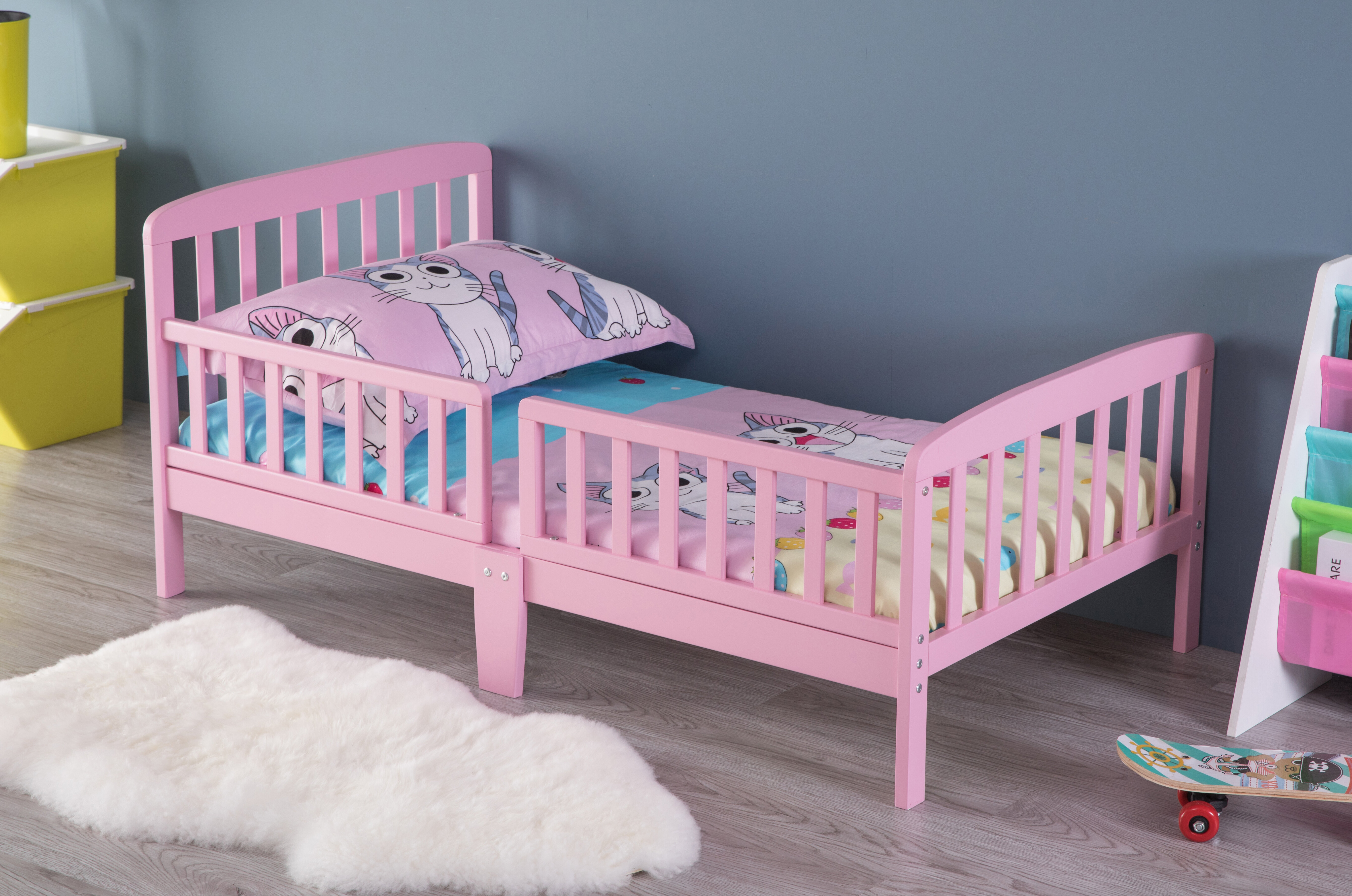 toddlers first bed with mattress