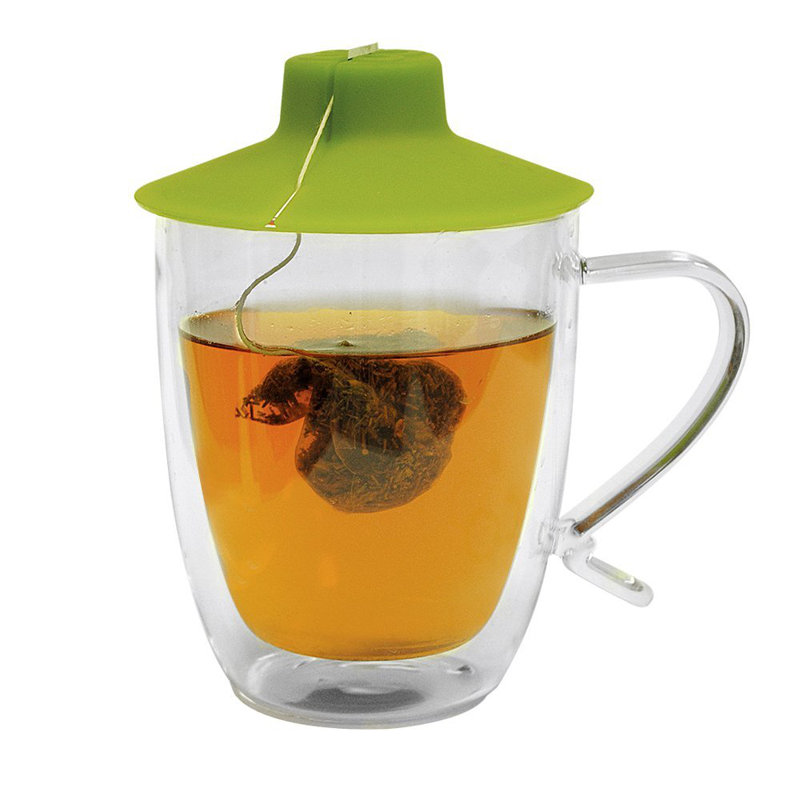 clear tea mug