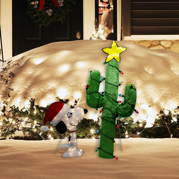 Productworks Peanuts Adventures Snoopy With A Christmas Cactus