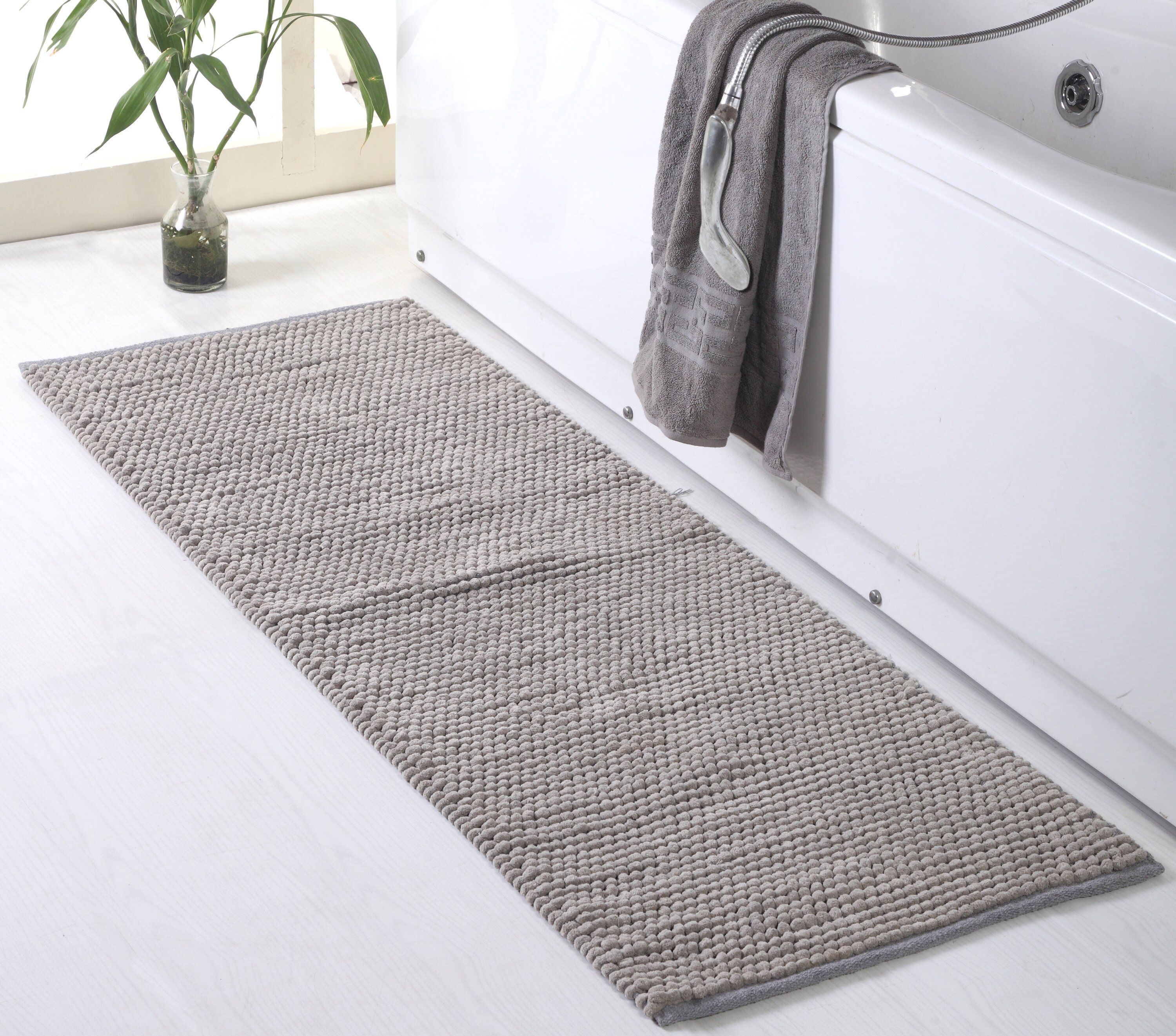 small grey bath mat