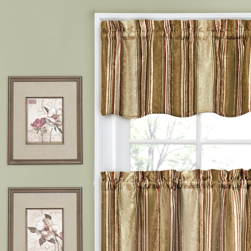 Traditions By Waverly Stripe Ensemble 52 Valance And Tier Set