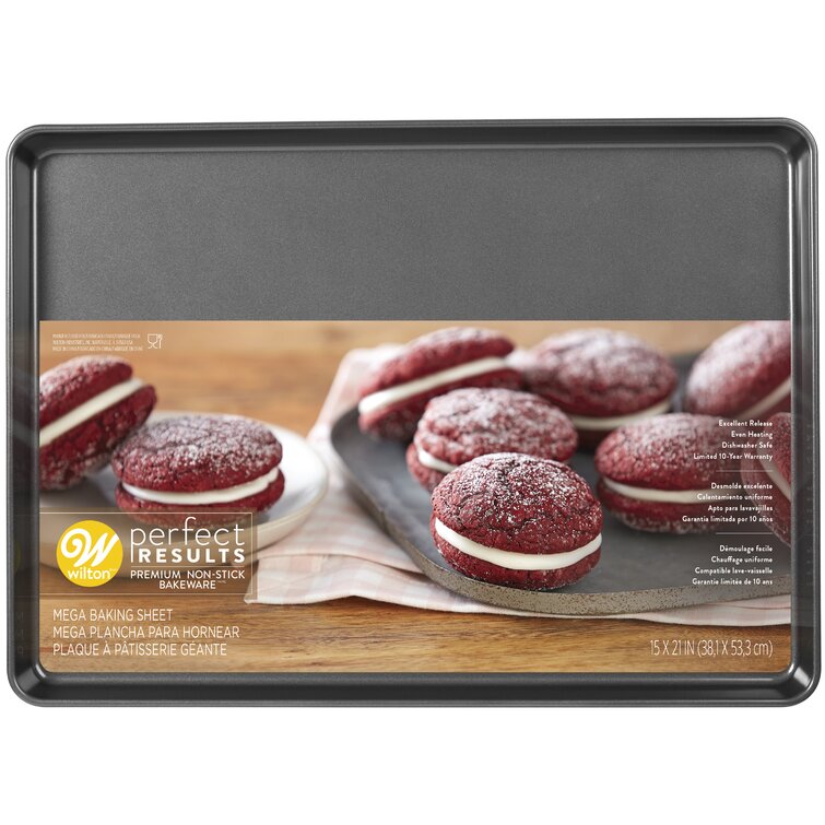 cookie sheet square pan Non-Stick Spatulas and Pans loaf pan Wilton Perfect Results 8-Piece Bakeware Set 6-cup muffin pan 16 x 14 in 8 in oblong pan 2104-3677 13x9 in 9 x 5 in 