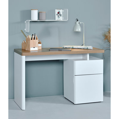 Cu-Libre Computer Desk