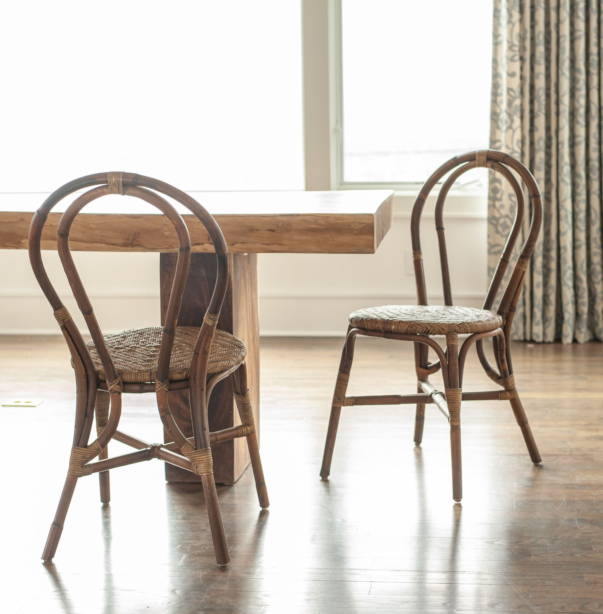 elmo table and chairs