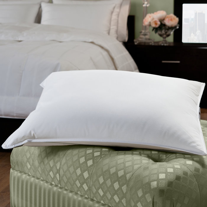 2 Queen Pacific Coast Feather Pillows From An Upscale Resort