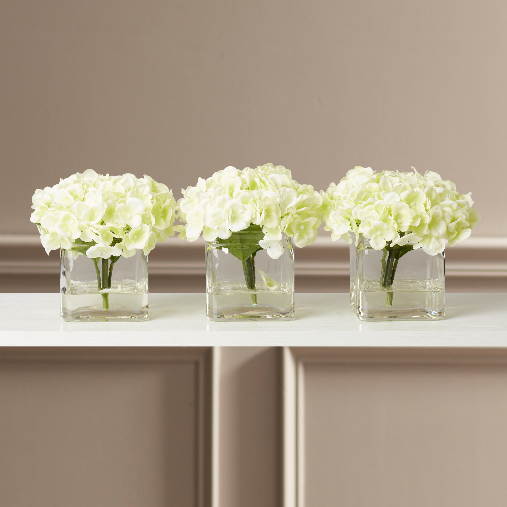 HOME SEASONS PRE LIT HYDRANGEA GLASS VASE W// NATURAL TWINE 10/" CENTER PIECE
