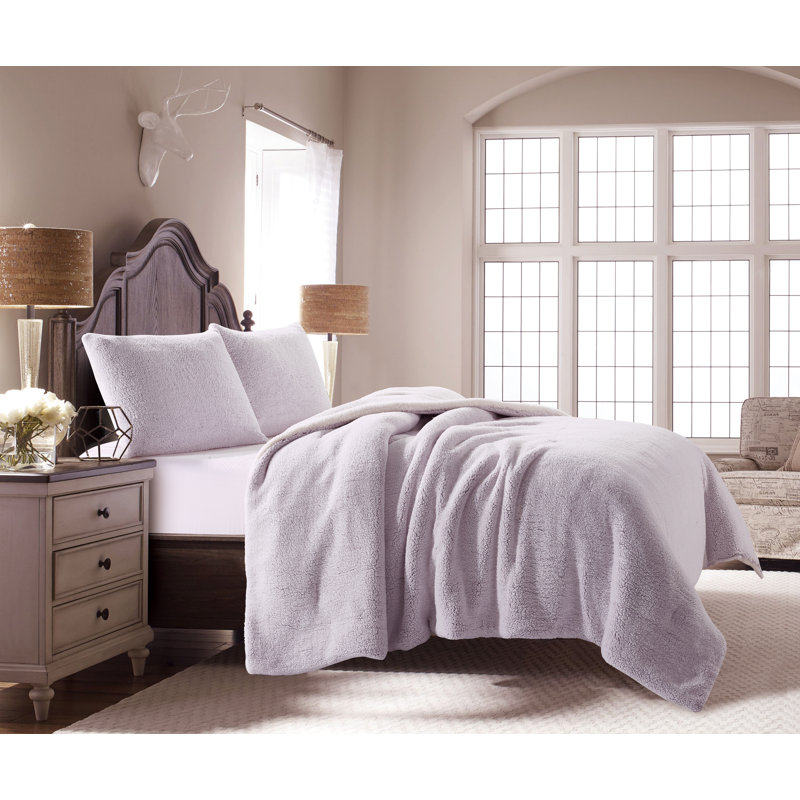 Ebern Designs Rennert Back Dye Sherpa Shaggy Reversible Comforter
